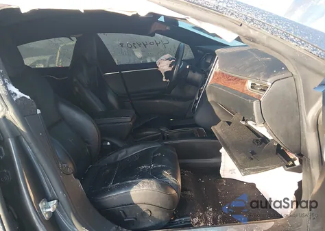 2017 Tesla Model S 100D/60D/75D/90D/P100D z USA, uszkodzony, nr VIN 5YJSA1E29HF199200